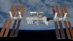 Nasa astronauts return to ISS after sheltering during air leak repair attempt